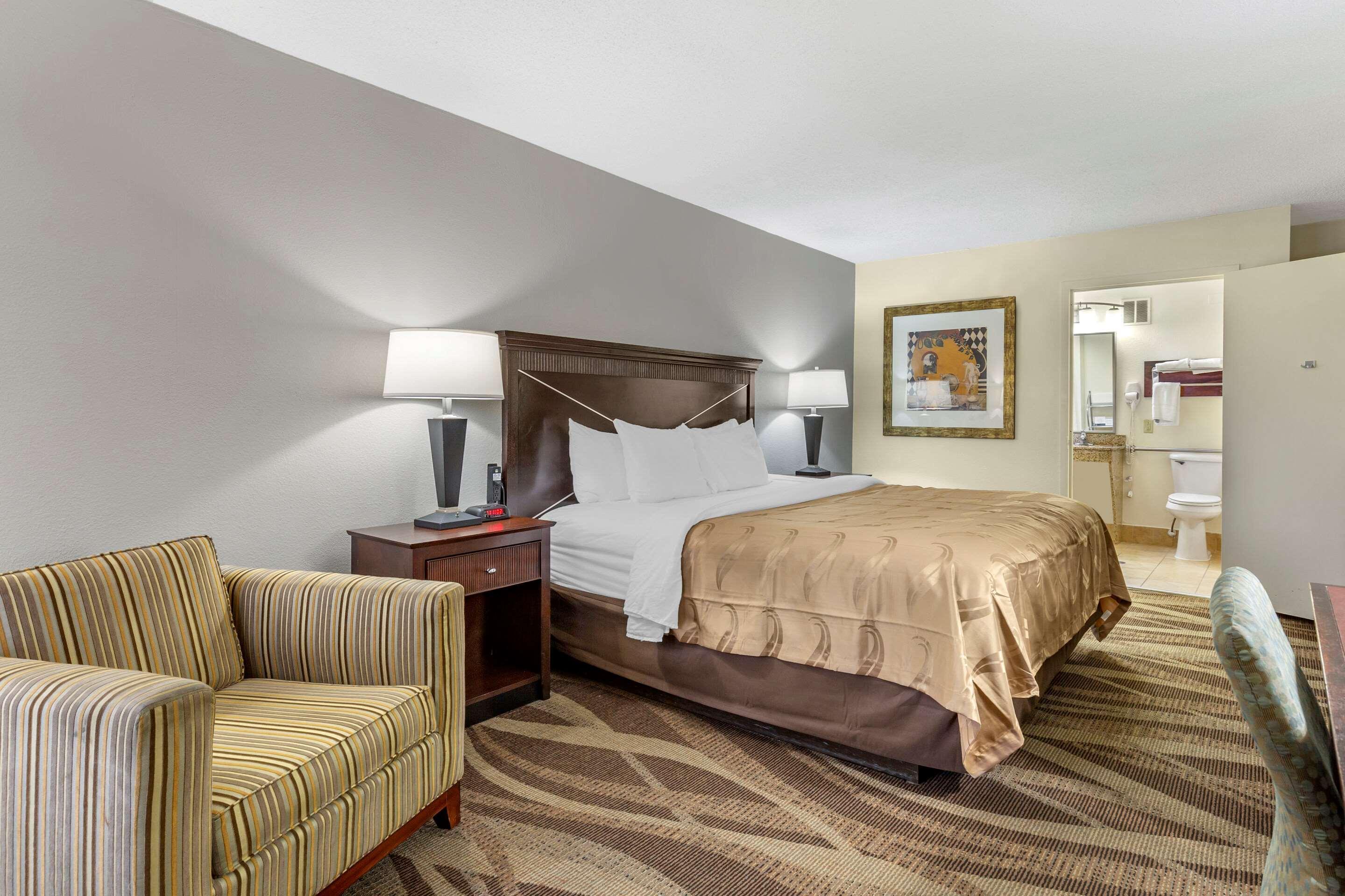 Quality Inn Windsor Mill Dış mekan fotoğraf