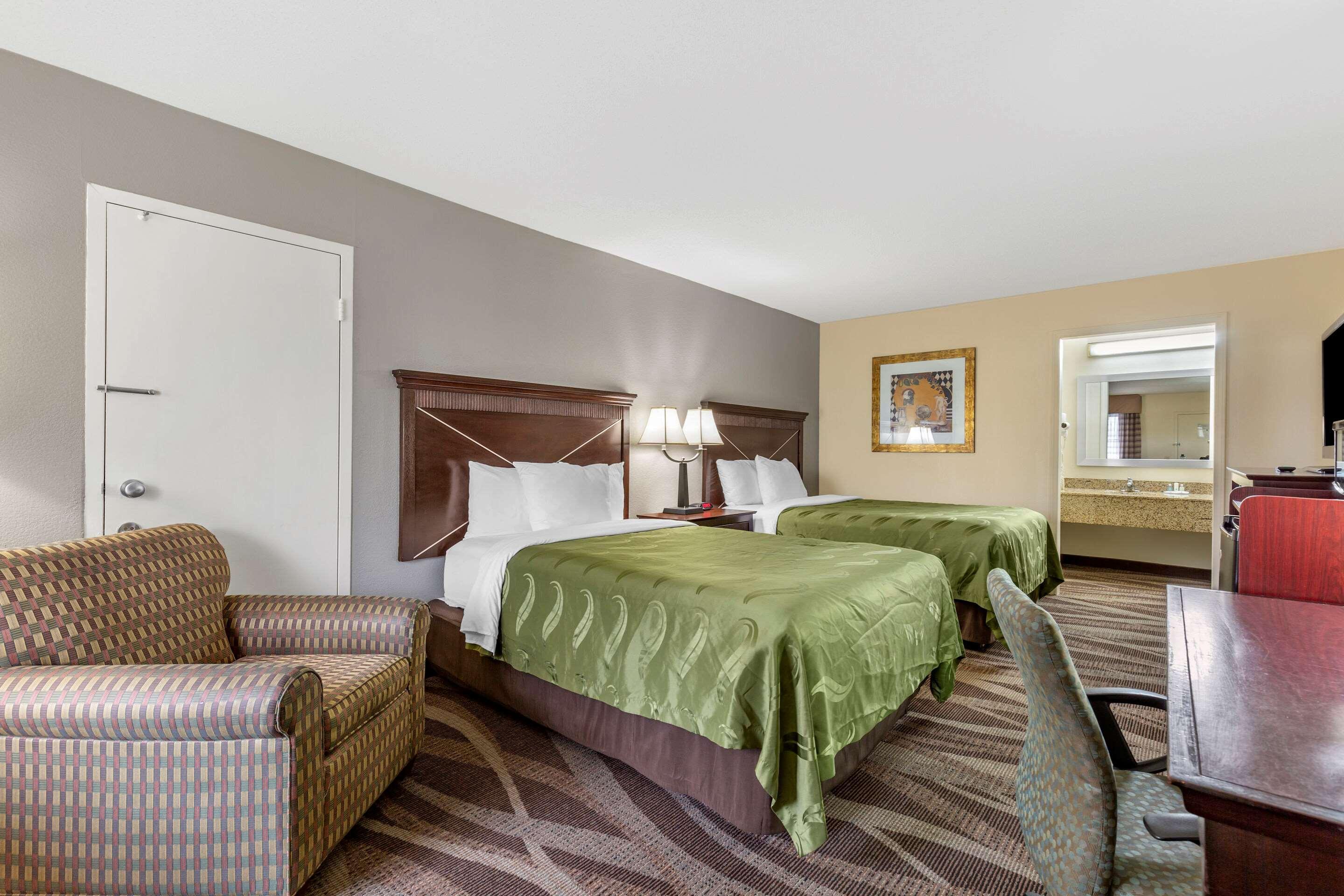 Quality Inn Windsor Mill Dış mekan fotoğraf