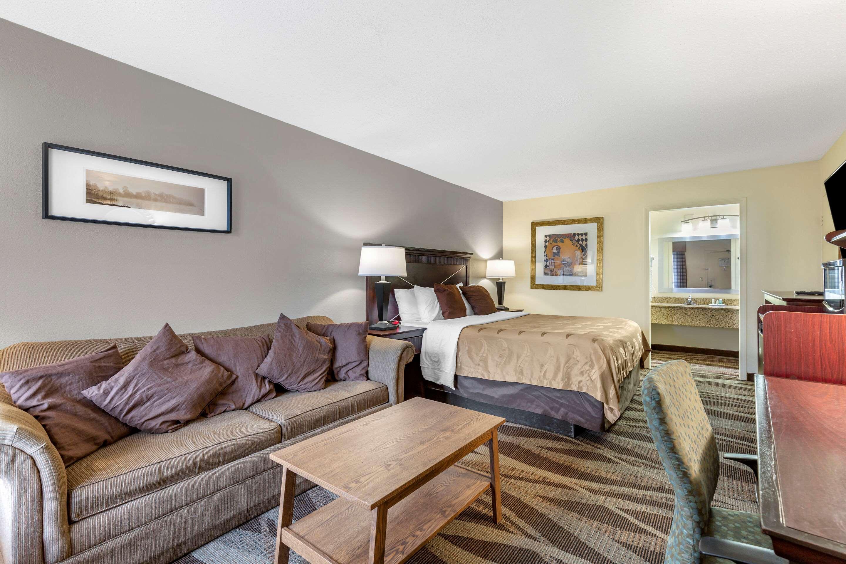 Quality Inn Windsor Mill Dış mekan fotoğraf