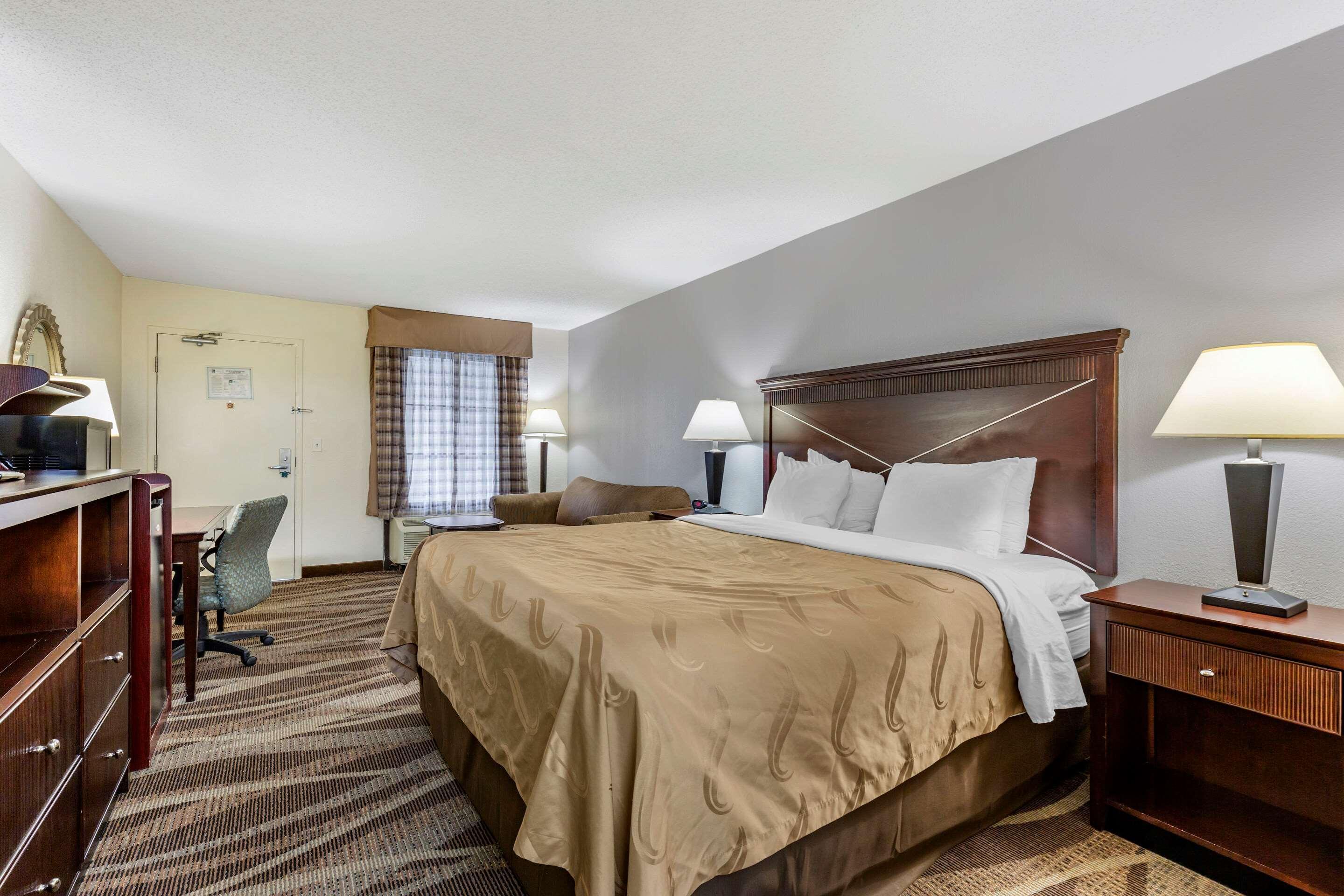 Quality Inn Windsor Mill Dış mekan fotoğraf
