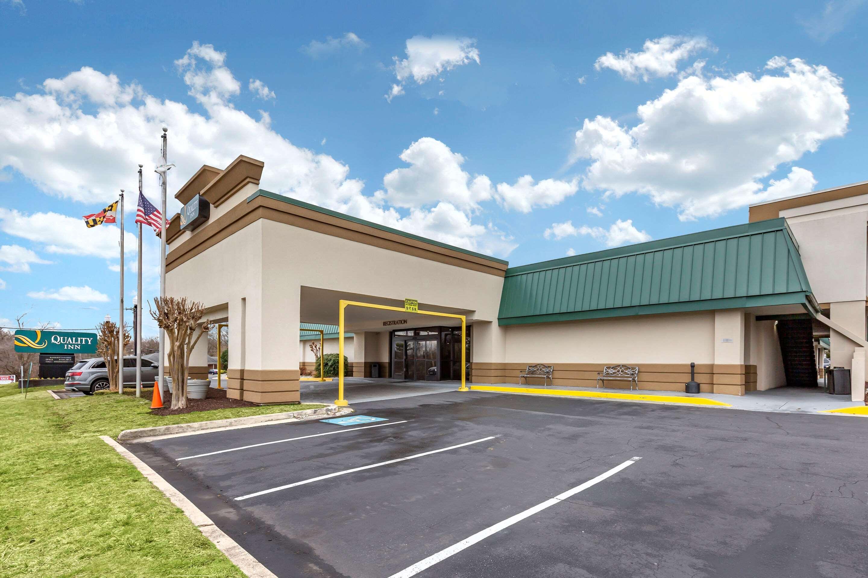 Quality Inn Windsor Mill Dış mekan fotoğraf