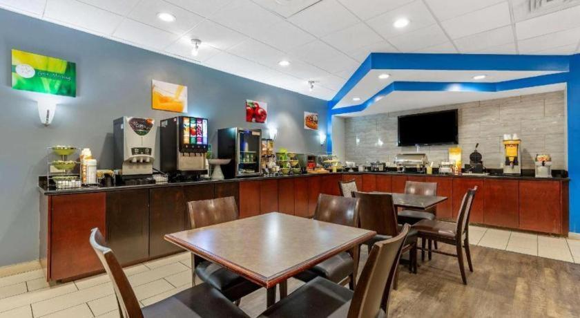 Quality Inn Windsor Mill Dış mekan fotoğraf