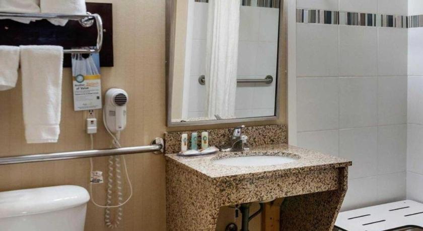 Quality Inn Windsor Mill Dış mekan fotoğraf