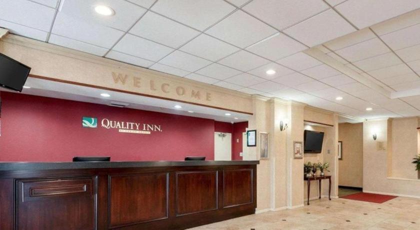 Quality Inn Windsor Mill Dış mekan fotoğraf