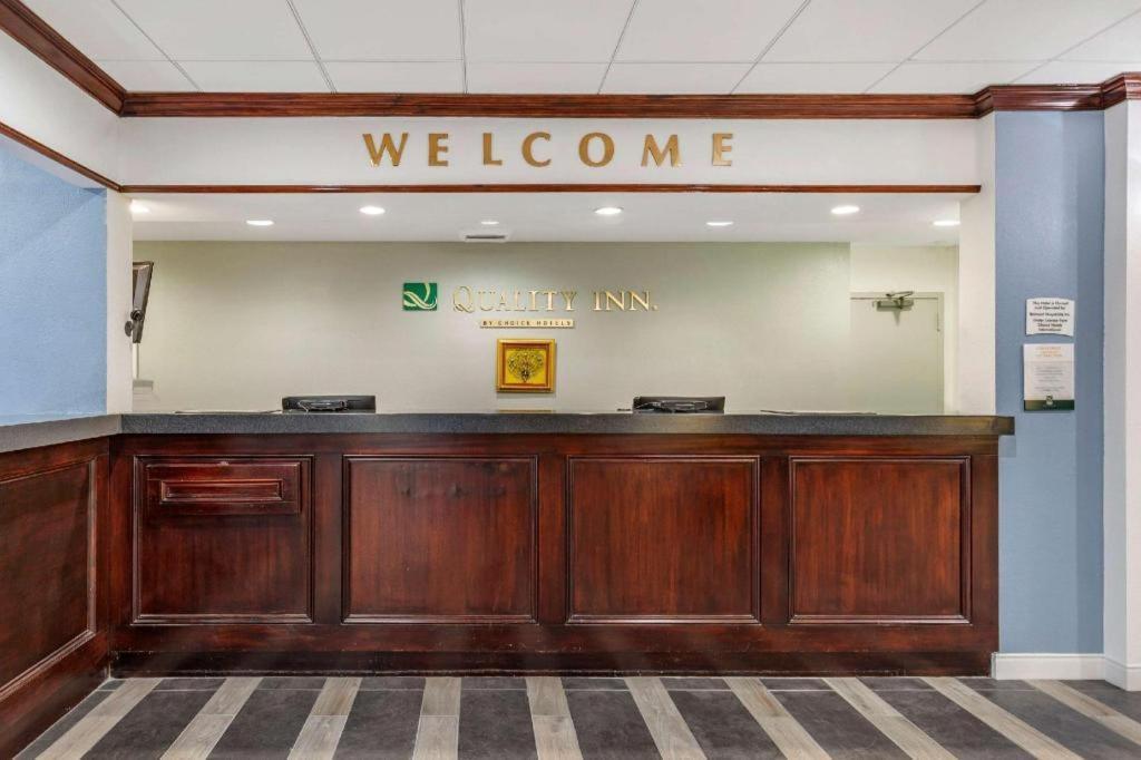Quality Inn Windsor Mill Dış mekan fotoğraf