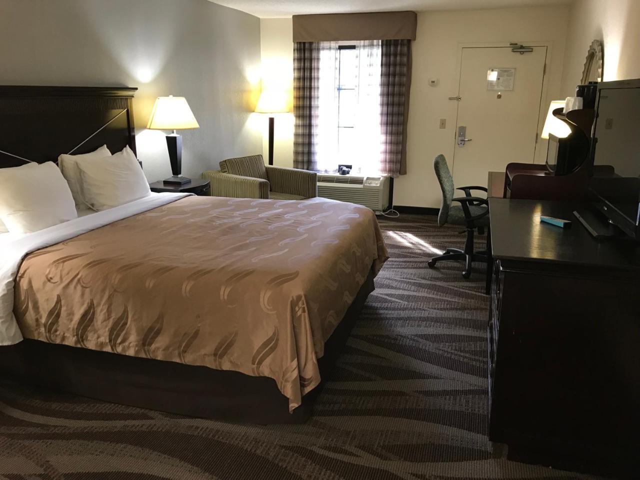 Quality Inn Windsor Mill Dış mekan fotoğraf